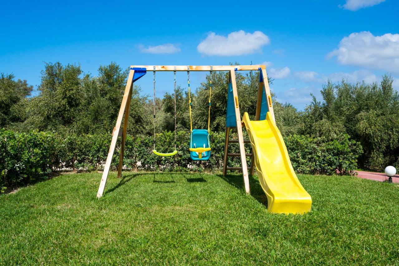 Villa Laga With Pool, 300M To Taverns, Childrens Area, Bbq! Kirianna Экстерьер фото